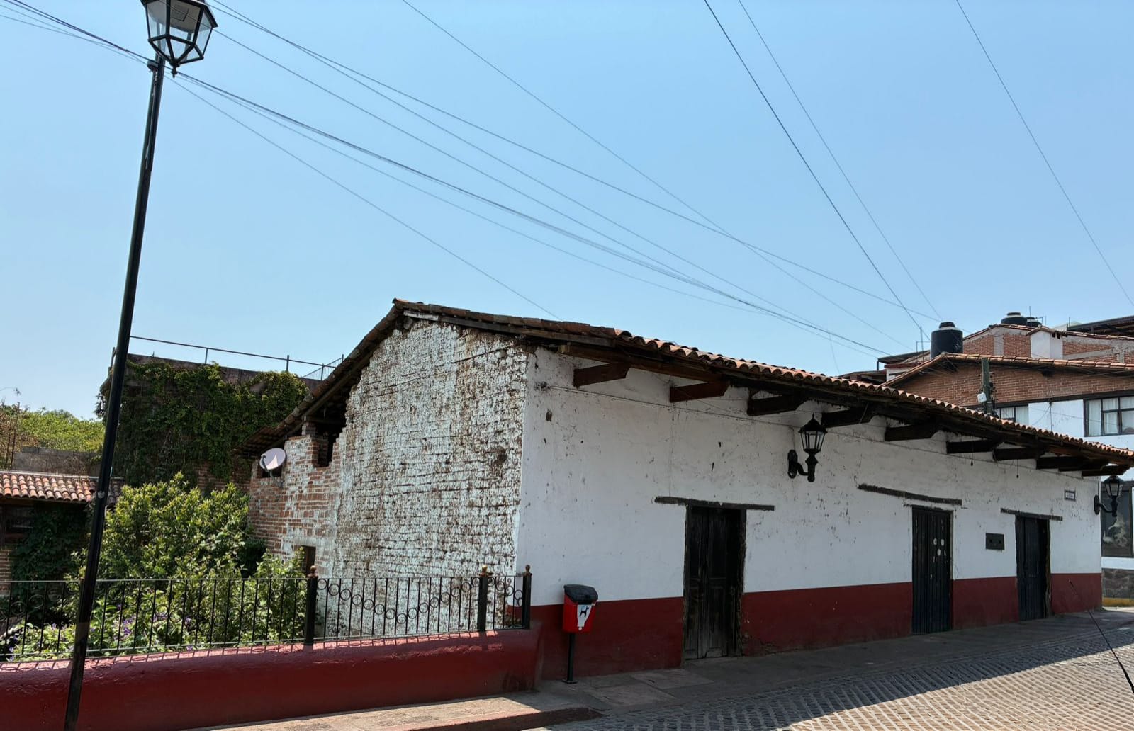 CASA EN VENTA EN VALLE DE BRAVO