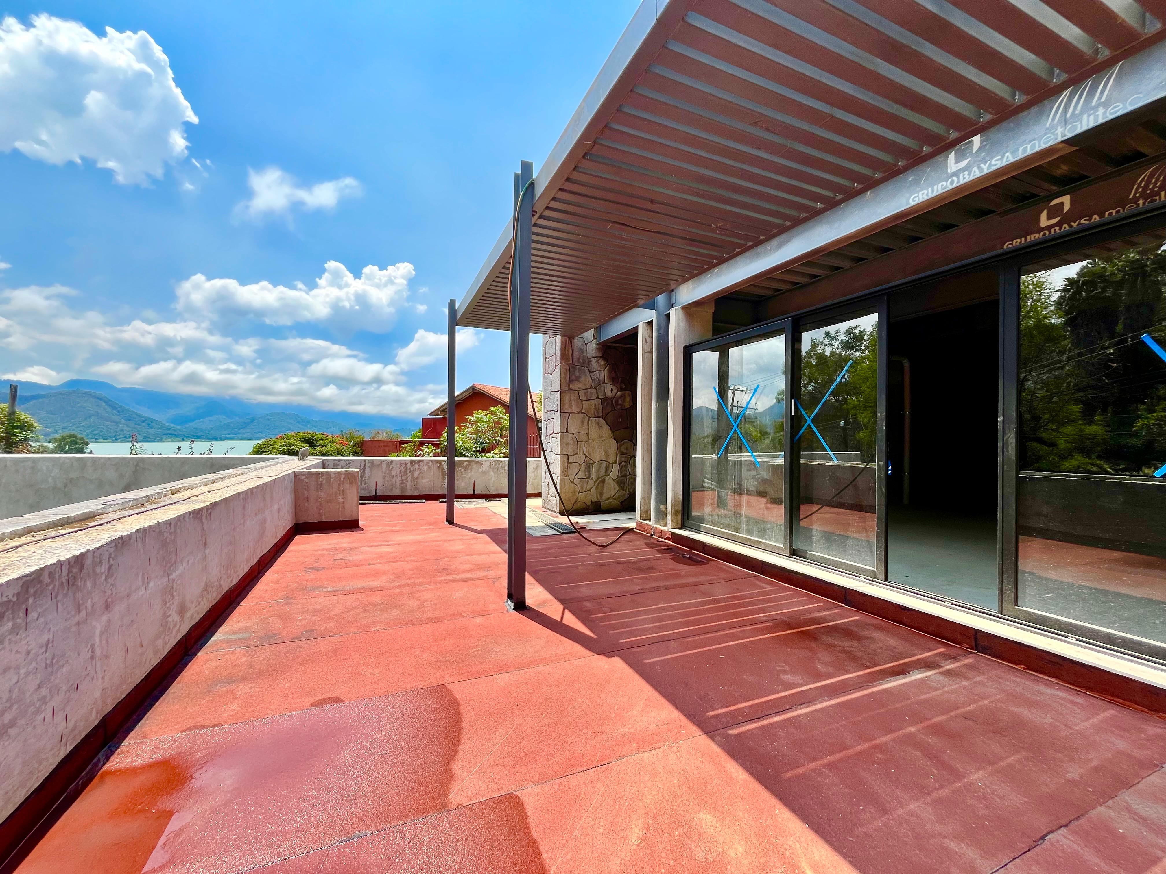 LOCAL COMERCIAL EN RENTA EN VALLE DE BRAVO