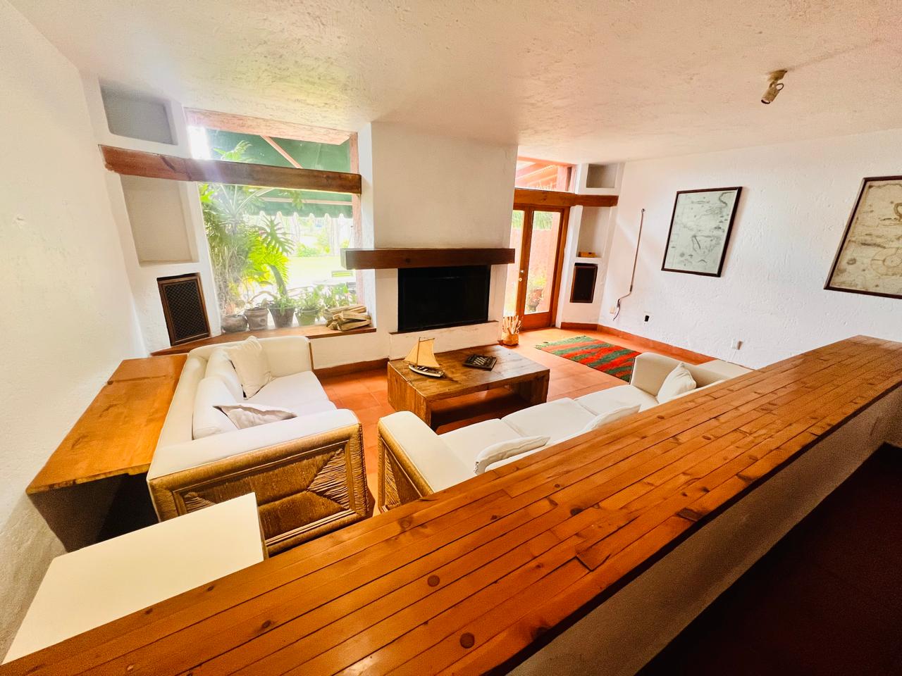 CASA EN VENTA EN CONDOMINIO EN VALLE DE BRAVO