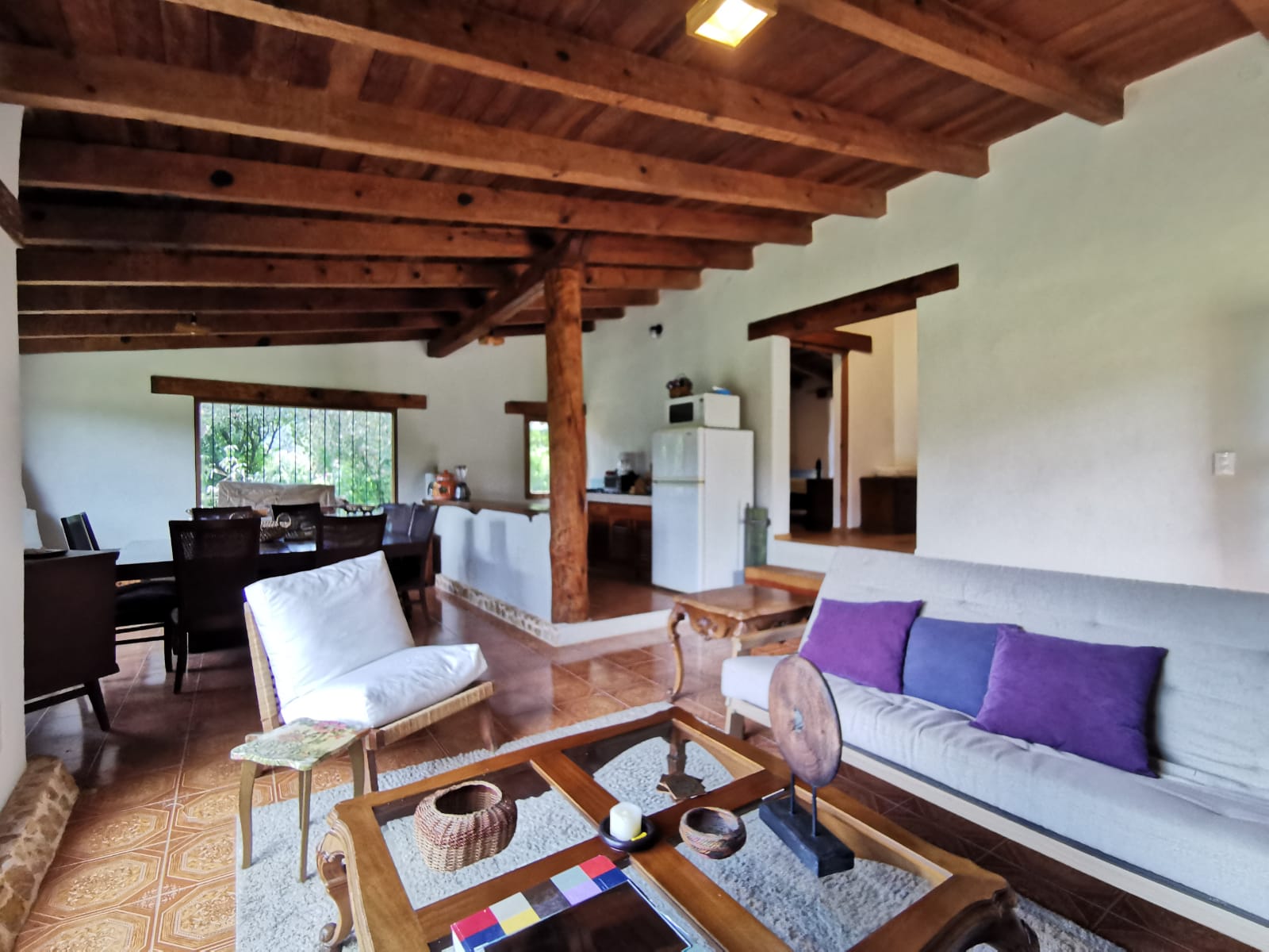 CASA EN RENTA EN ACATITLAN, VALLE DE BRAVO