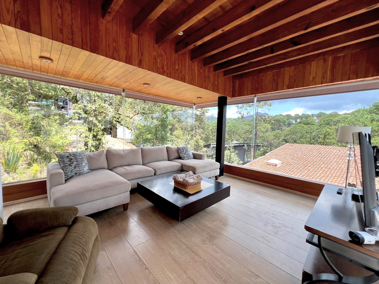 CASA EN VENTA EN AVANDARO
