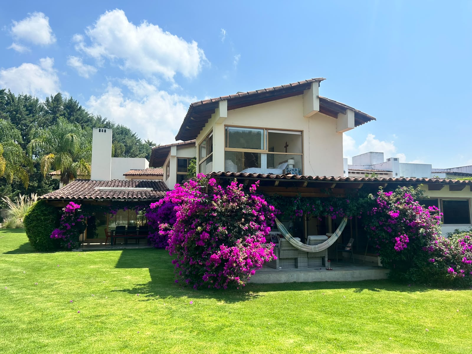 CASA EN VENTA EN VALLE DE BRAVO