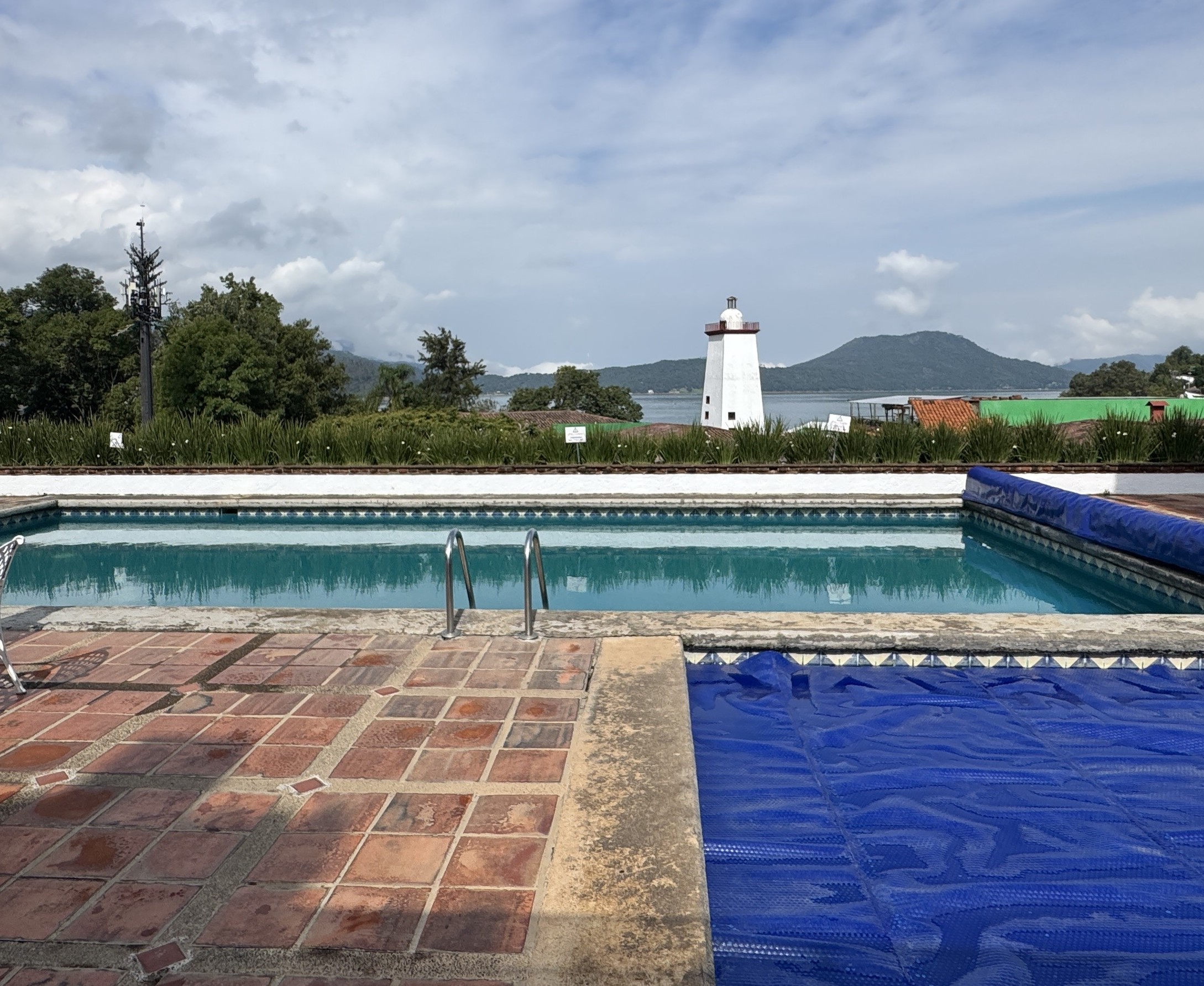 CASA EN RENTA EN VALLE DE BRAVO
