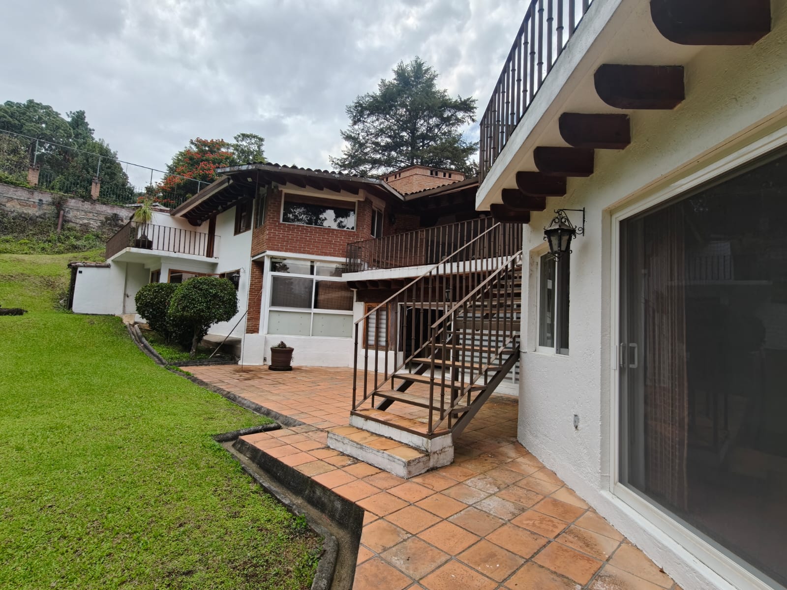 CASA EN VENTA EN AVANDARO, VALLE DE BRAVO